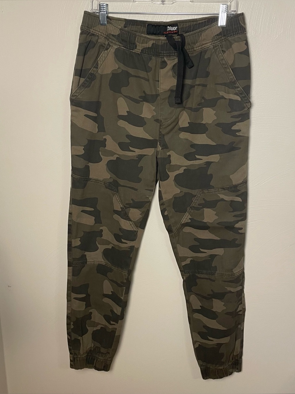 Plugg Camo Joggers Size Medium